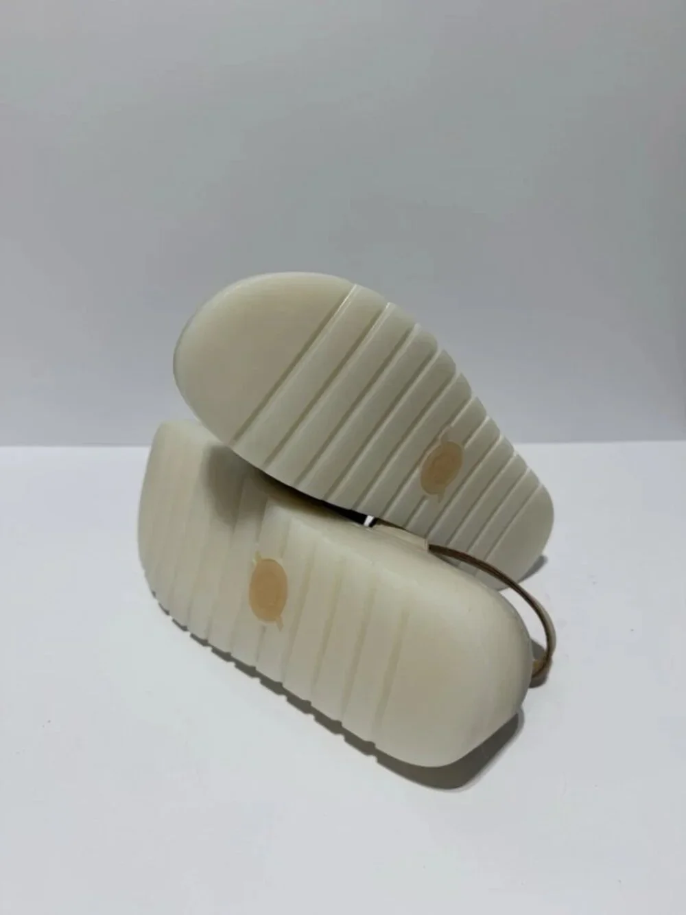 Born Womens Kit Sandals Natural Size 8 M